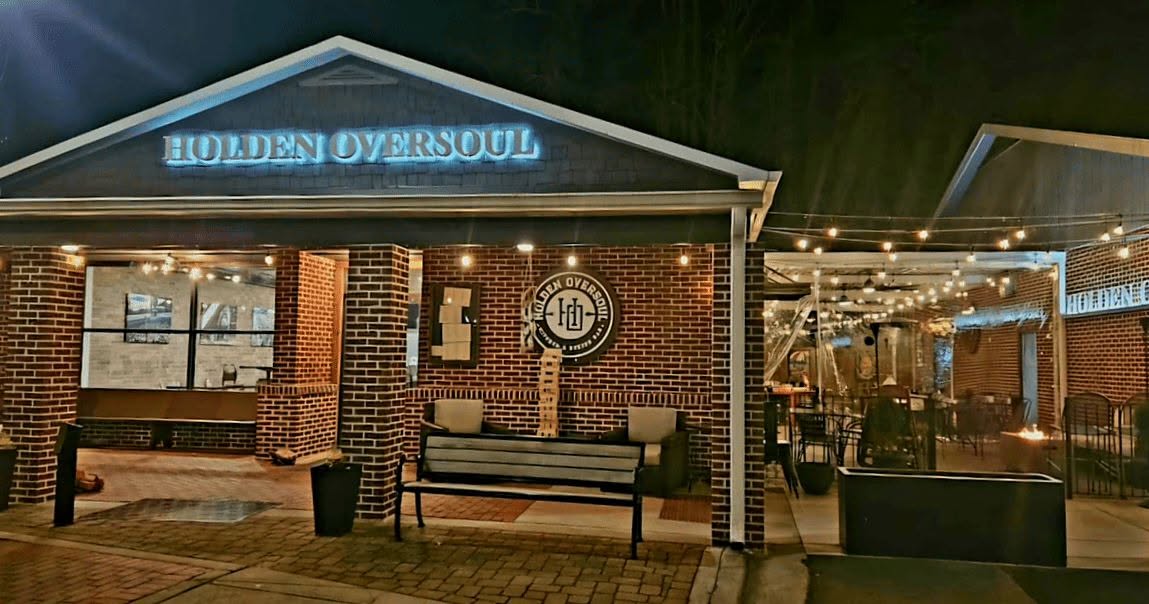Holden Oversoul Outdoor Seating